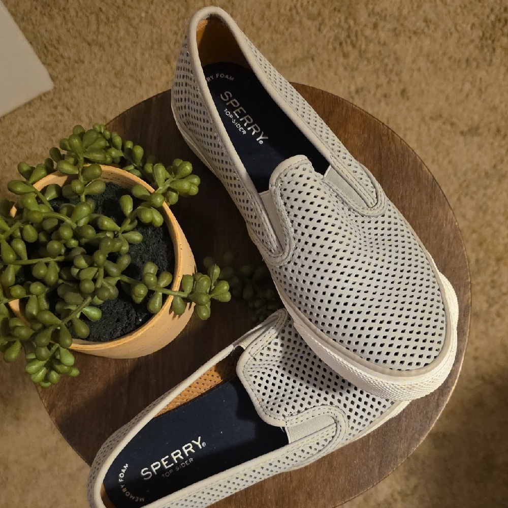 Sperry Gray Slip-On Shoes, Size 7.5